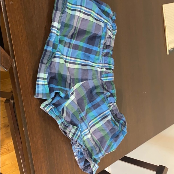 Shorts - Picture 2 of 3